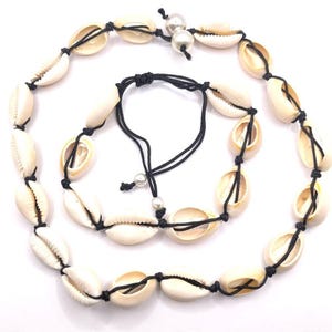 Natural cowrie shell necklace and bracelet set