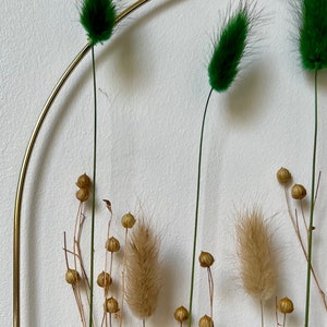 “Oval Garden” dried flower wreath