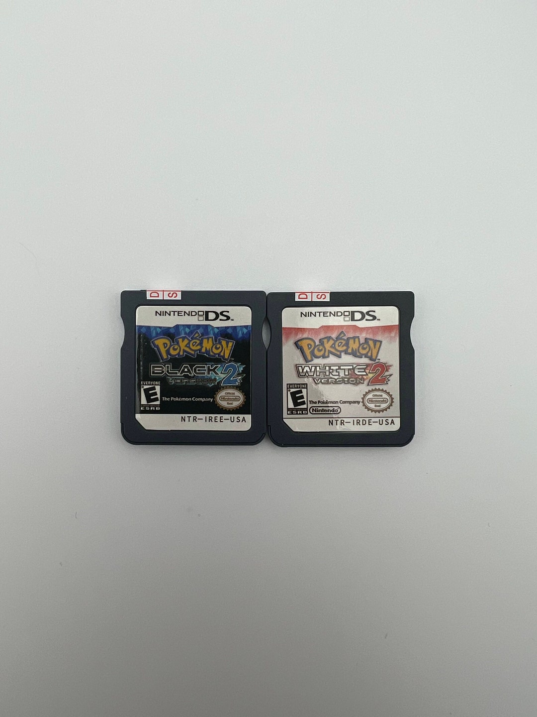 Tiny Cartridge 3DS — Comparing Pokemon Black and White