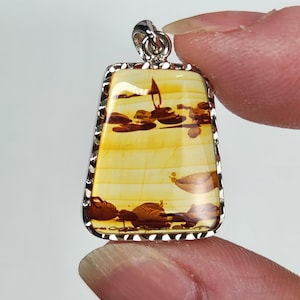 HQ Flower Amber Pendant (.925 SS)