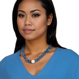 Handmade necklace with shimmering glass beads and white foam coral, 46 cm – Unique