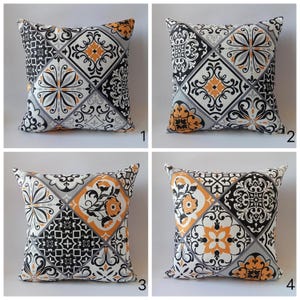 Funda de almohada impermeable de 40,6 cm con diseño de azulejos en blanco, negro, gris y mostaza. Funda de cojín decorativa con estampado único de azulejos.