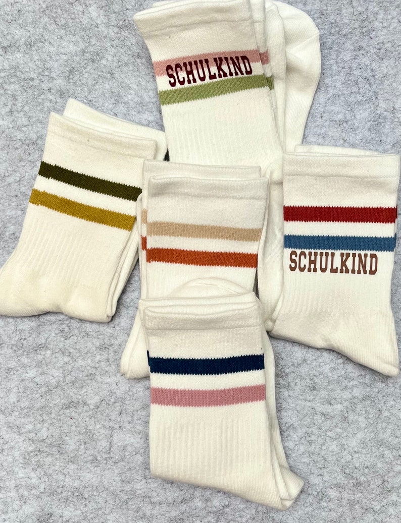 Schulkind Tennissocken bunt, Einschulung Tennissocken, Sportsocken, Schulanfang Socken Bild 1