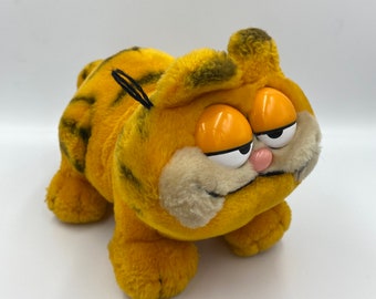 Garfield Cat Standing on all Fours Vintage Retro Soft Plush Toy made by Dakin 1980s TV Show 1978-1981, United Feature Syndicate