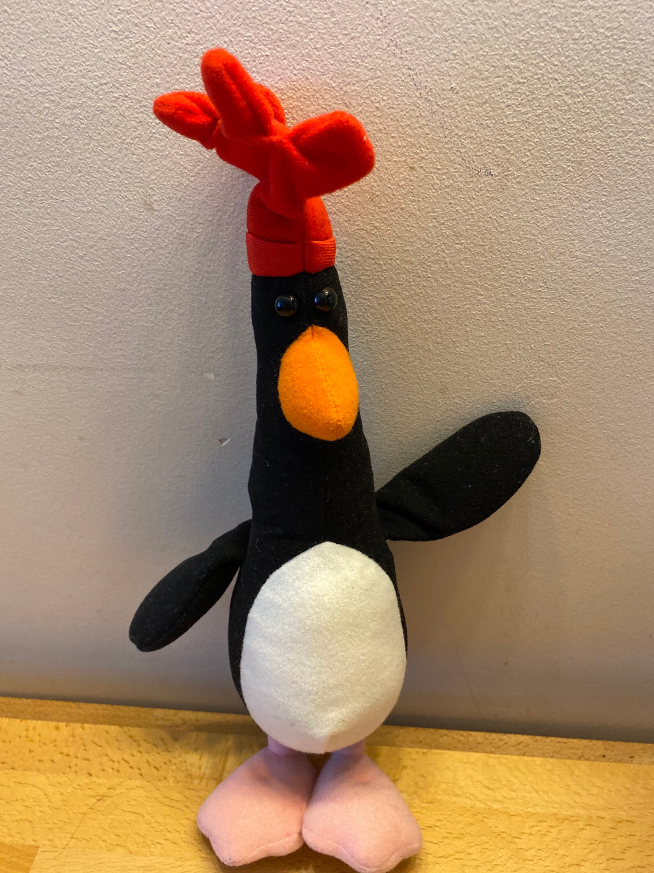 DIY Crochet Penguin - How to Crochet Feathers McGraw from Wallace and  Gromit (Step by Step Tutorial) 