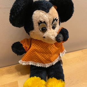 1970s Pedigree Minnie Mouse Vintage Retro soft plush toy in Polka dot dress. Excellent condition for age with label