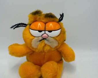 Garfield Cat Vintage Retro Soft Plush Toy made by Dakin 1980s TV Show 1978-1981, United Feature Syndicate
