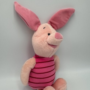 Peluche vintage de Piglet de Winnie the Pooh, años 90. Precioso juguete. Ideal para regalar a los amantes de Disney.