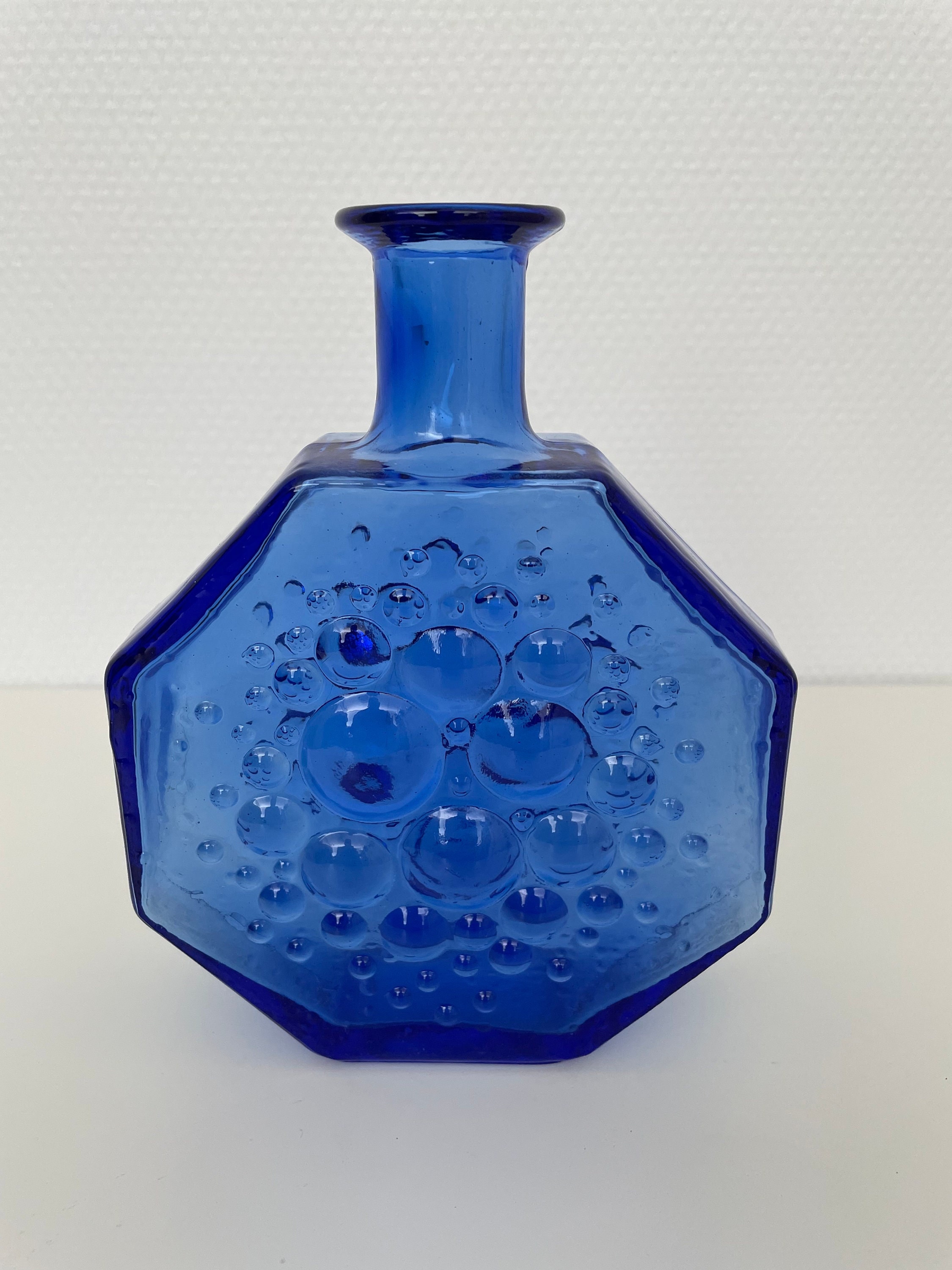 【予約】 Lasi Riihimaen - Still Nanny - ポラリス」ボトル花瓶 「ステラ 工芸品