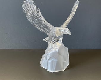 ガラス製の鷲の置物（フロスト加工の台座付き） - Etsy 日本