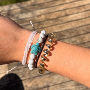 Bead Bracelet, Turtle and Starfish, Beach and boho style, stretchy, Gift for her, Gift for girlfriend