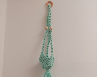 Macrame hanging planter