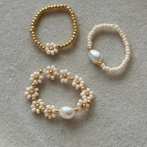 Juego de 3 anillos | Anillo de perla margarita | Joyería de perlas | Joyería de cuentas de vidrio | Agua dulce | Beige | Margarita
