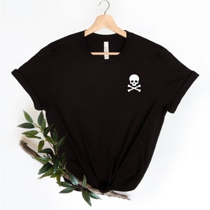 Skull and Cross Bones Skeleton Graphic T Shirt, Skull tshirt, Skull shirt, Skull and Crossbones shirt, Gifts for Her, Halloween Shirt
