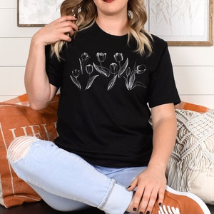 Tulips Shirt, Botanical Shirt, Floral Shirt, Floral Shirts, Cute Floral Tulips T Shirt, Tulips tShirt, Flower Lover Shirt, Tulips Outline
