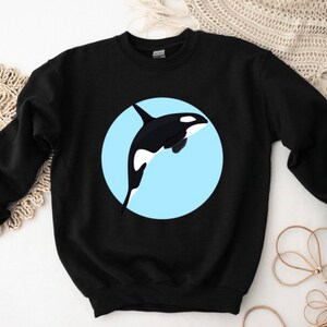 Retro Killer Whale Orca Crewneck Sweatshirt, Unisex Orca Whale Cozy Sweatshirt, Ocean Lover Sweatshirt for Men and Women
