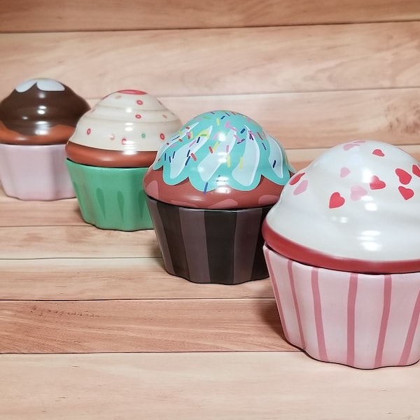 Cupcake Party Favor Tins