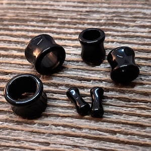 Acrylic Tunnel Ear Plugs: Lightweight Stretched Ear Piercing