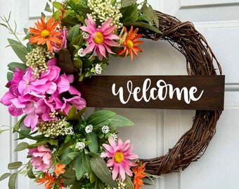 Couronne de bienvenue printemps-été rose, hortensias et marguerites