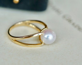 18K Solid Gold Ring/ Pearl Engagement Ring/ Diamond Engagement Ring/ Dainty Ring/Pearl Jewelry/Gift for her/ Fine jewelry