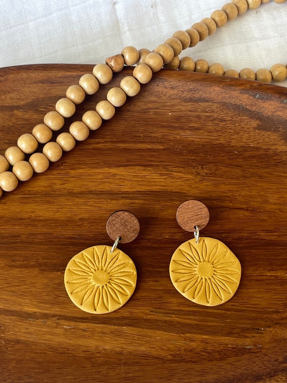 The Sunny / Boho Sonne mit Holzakzent / Baumeln und Tropfen / | Etsy