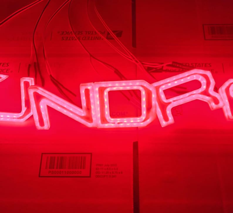 Letras retroiluminadas para la puerta trasera de la Tundra (2014-2021) imagen 4