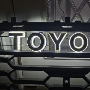 Kit de letras retroiluminadas para parrilla TRD Pro para Tundra y Sequoia (modelos 2022+)