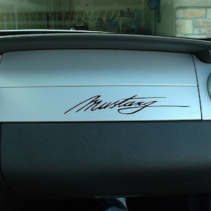 Mustang Dash Signature