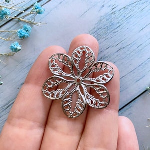 5pcs Filigree Metal Flower Embellishments for DIY Crafts Small Stamping Links Silver Jewelry Wraps Connectors Scrapbooking Findings 29x32mm