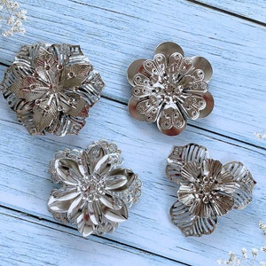 4pcs Set Filigree Flower Metal Embellishments for Scrapbooking Jewelry Connectors Charm Pendants Crafting Accessories Mixed Media Supplies