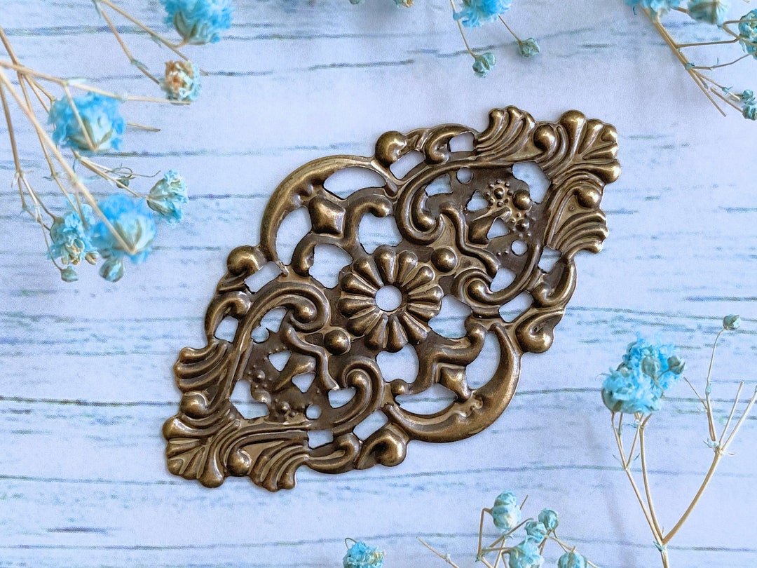 2pcs Filigree Stamping Ornaments Scrapbooking Metal Embellishments for Jewelry Making Mixed