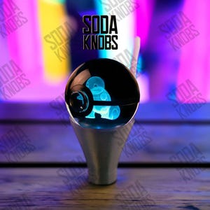 Squirtle - Crystal Pokeball-pookknop - Your Drive, Your Design! Crystal Pokemon, Pokemon-pookknop, aangepaste pookknop, kerstcadeau