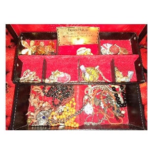 Large Vtg Swedish Design Philipp - Black & Gold lined with Red - Jewellery Box with Key and Costume Jewellery Contents (see photos)