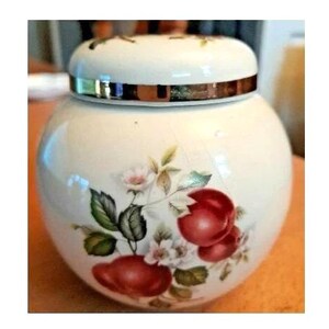 Pote de potpourri vintage Arthur Wood com tampa, tema flor de maçã.