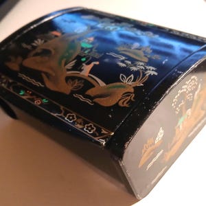 Vintage circa 1950, Metal Lidded, Japanese-Themed Trinket/Jewellery Box, Decorative and in Very Good Condition