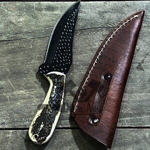 Handmade Damascus Hunting Knife: Antler Handle, Leather Sheath