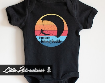 Body bébé futur ami de kite, plante grimpante pour bébé de kitesurf, bambin de kitesurf, cadeau de baby shower, vêtements de kitesurf