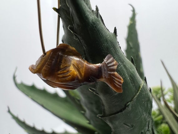 Hand Carved Tiger's Eye Fish Pendant on Gold Wire - image 5