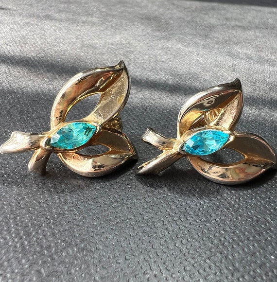 Vintage Gold Tone Clip On Earrings Blue Topaz Col… - image 3