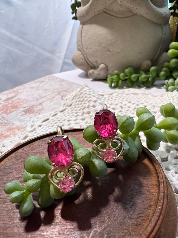 Pink Rhinestone Vintage Screw Back Earrings