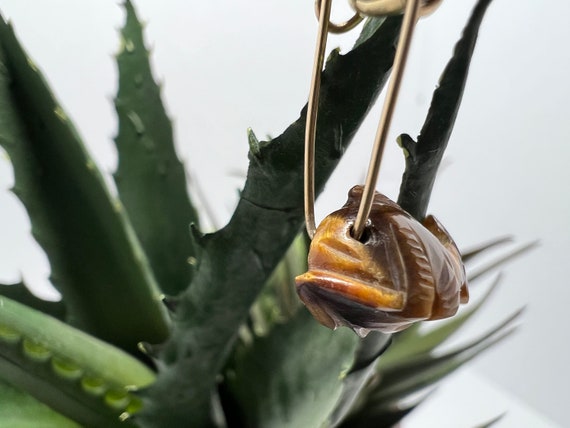 Hand Carved Tiger's Eye Fish Pendant on Gold Wire - image 4