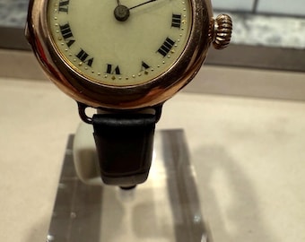 Rolex Trench-klocka från första världskriget i 9 karat guld