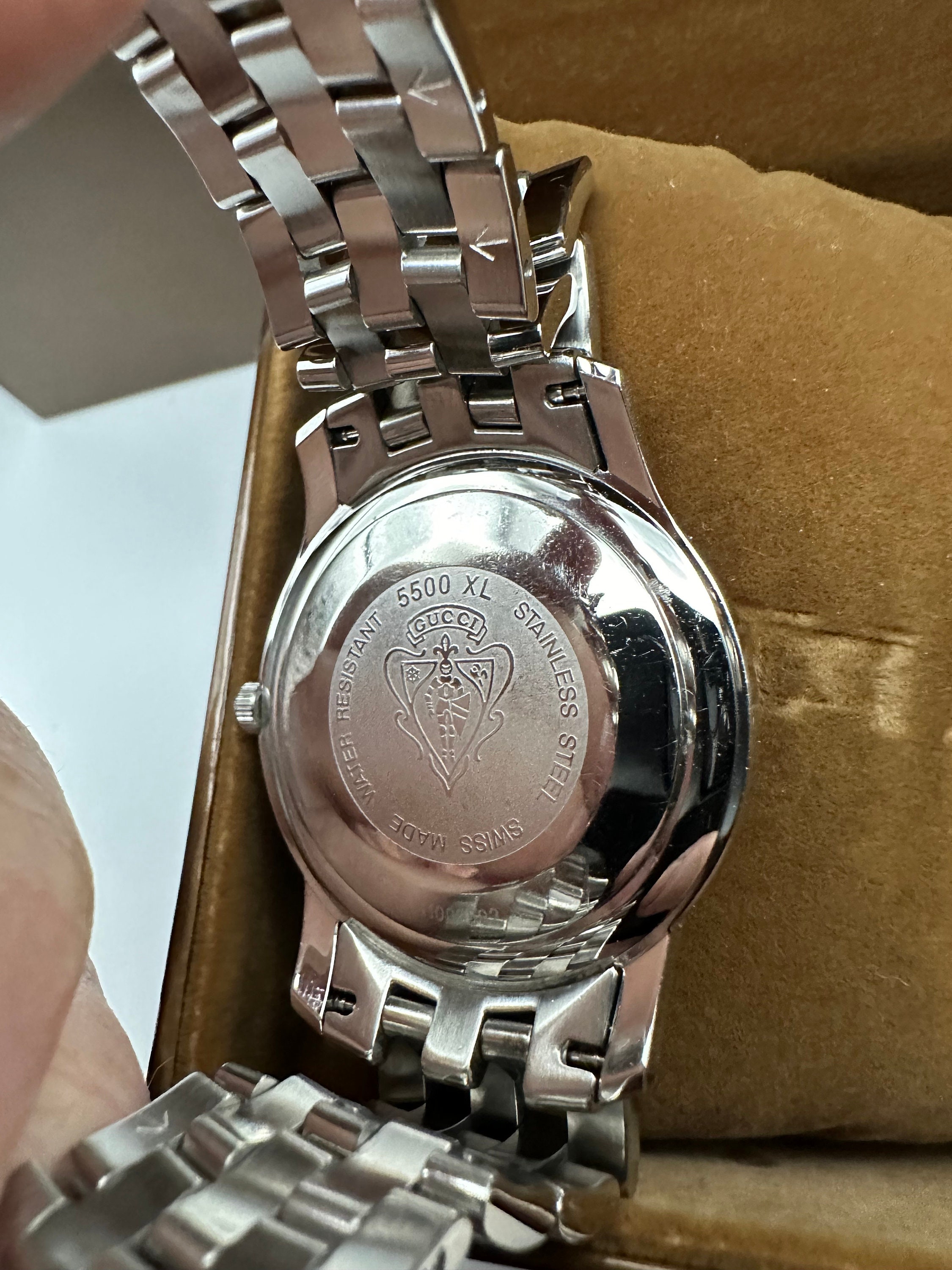 GUCCI グッチ Gクラス クォーツ デイト 3針ラウンドフェイス 5500L GUCCI グッチ Gクラス クォーツ デイト 3針ラウンドフェイス 5500L