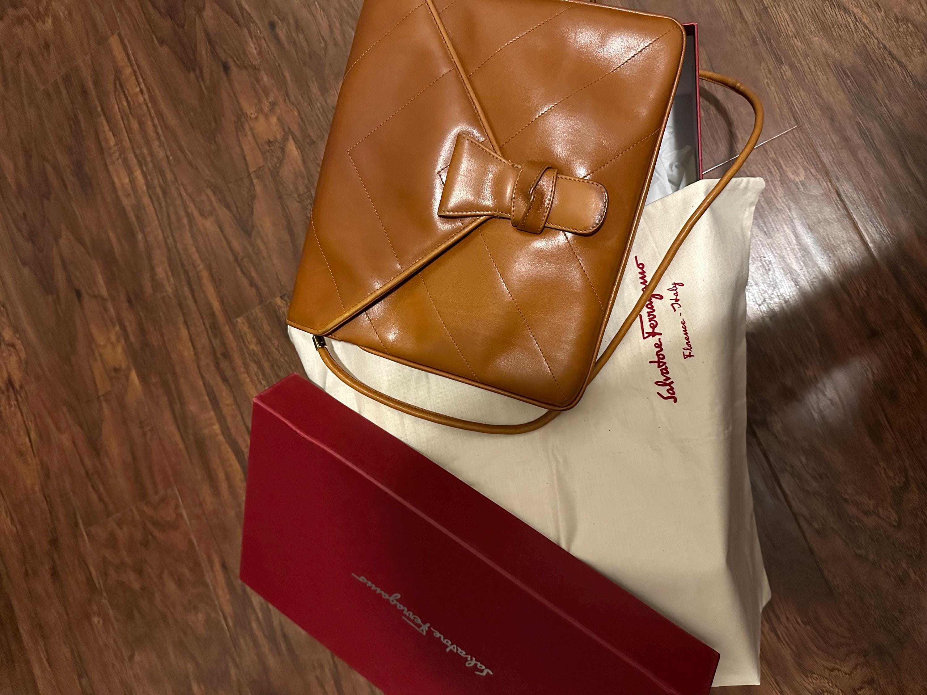 Salvatore ferragamo vintage bag - Etsy 日本