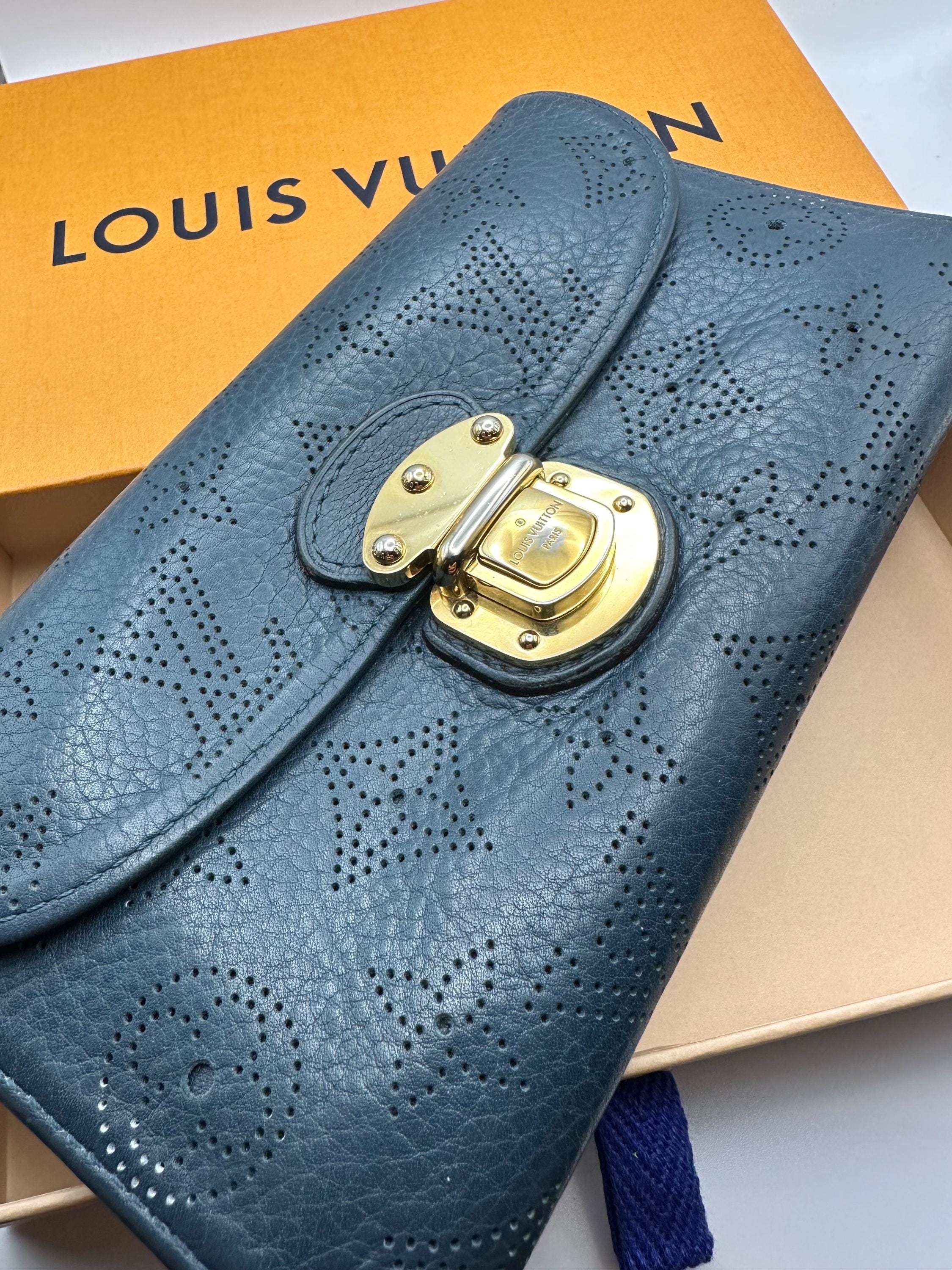 ルイ・ヴィトン ポルトフォイユ アメリア モノグラム マヒナ 財布