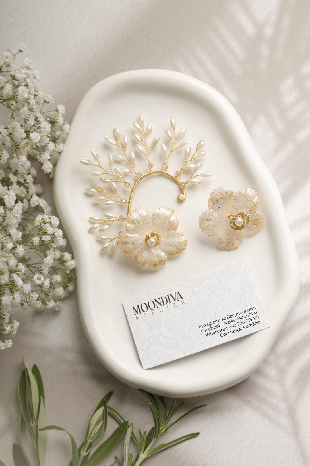 Bridal Ear Cuff: Statement Earring Flower and Pearl Wedding  display picture 2