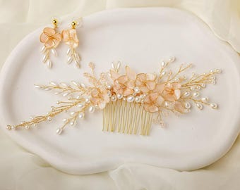 Gouden bloem bruidshaarkammenset: haarstukje met parel en kristal, romantische oorbellen
