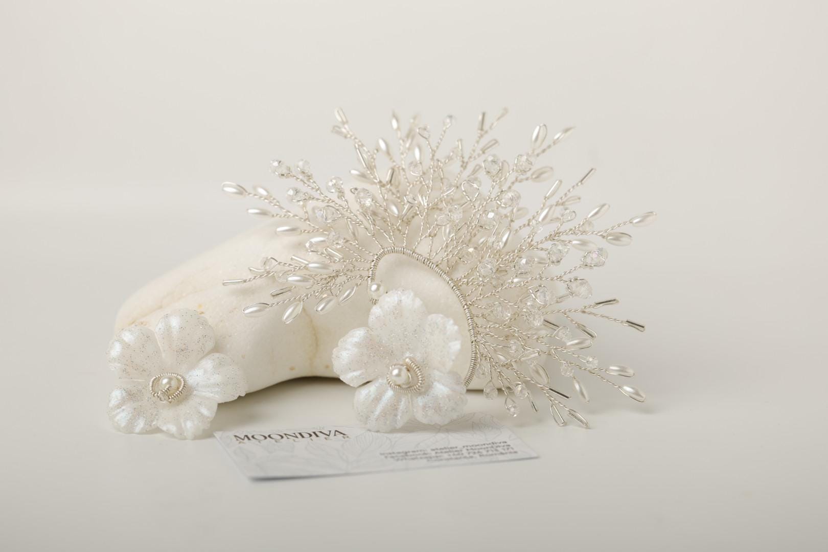 Bridal Ear Cuff: Wedding Statement Earring Flower and Pearl  display picture 2