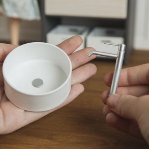 1/6 scale miniature sink basin faucets for popular fashion dolls 12 inch. Realistic bathroom furniture, bath for dollhouse, diorama, roombox