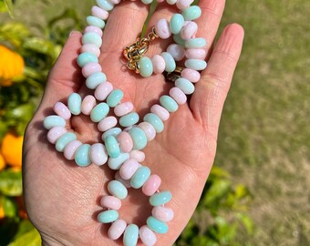 Candy Sugar free - Collana arcobaleno di caramelle pietre colorate preziose annodata a mano con filo di seta colorata e chiusura moschettone